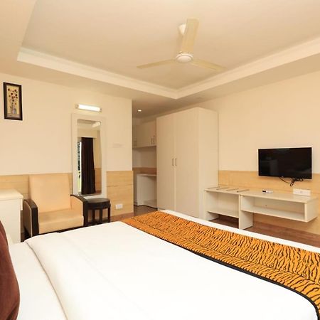 Hotel Broadway Near Delhi Airport New Delhi Luaran gambar