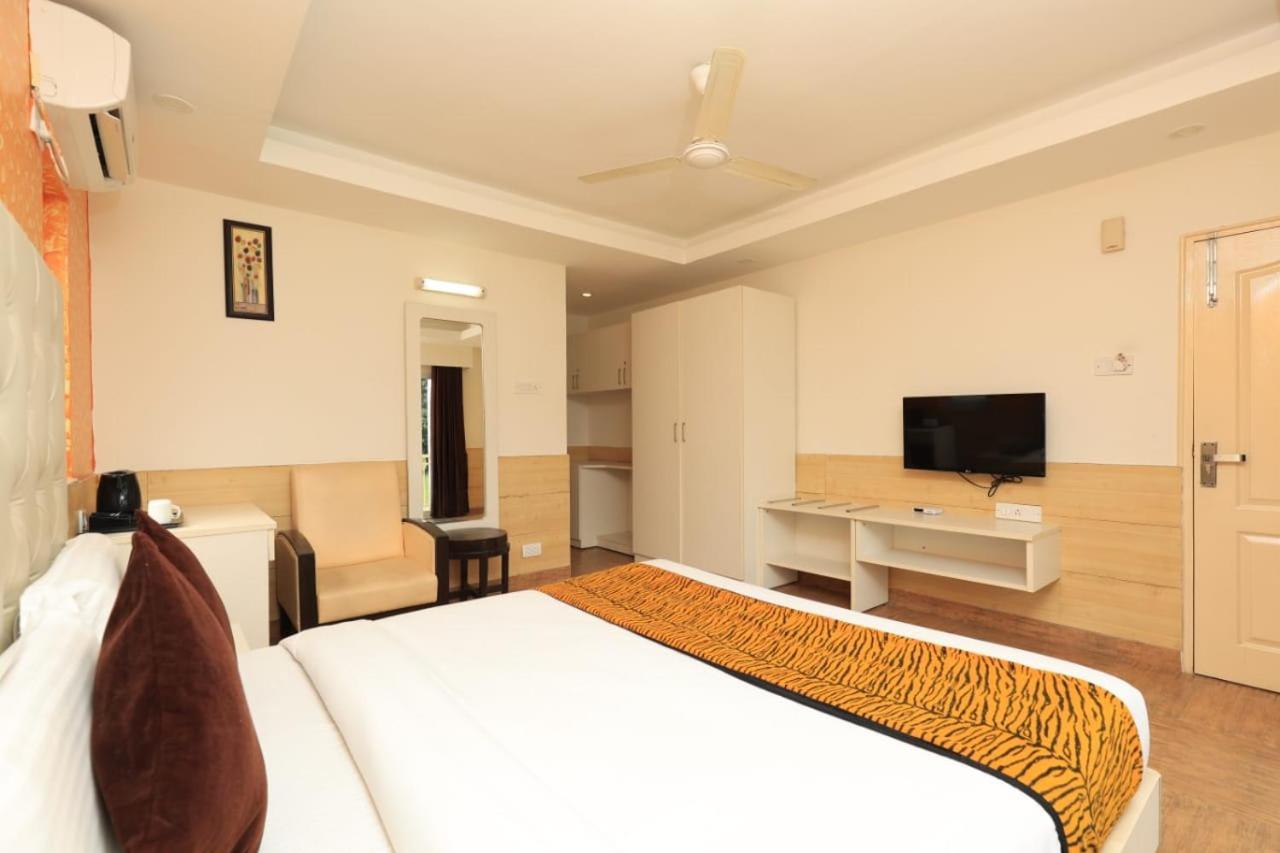 Hotel Broadway Near Delhi Airport New Delhi Luaran gambar
